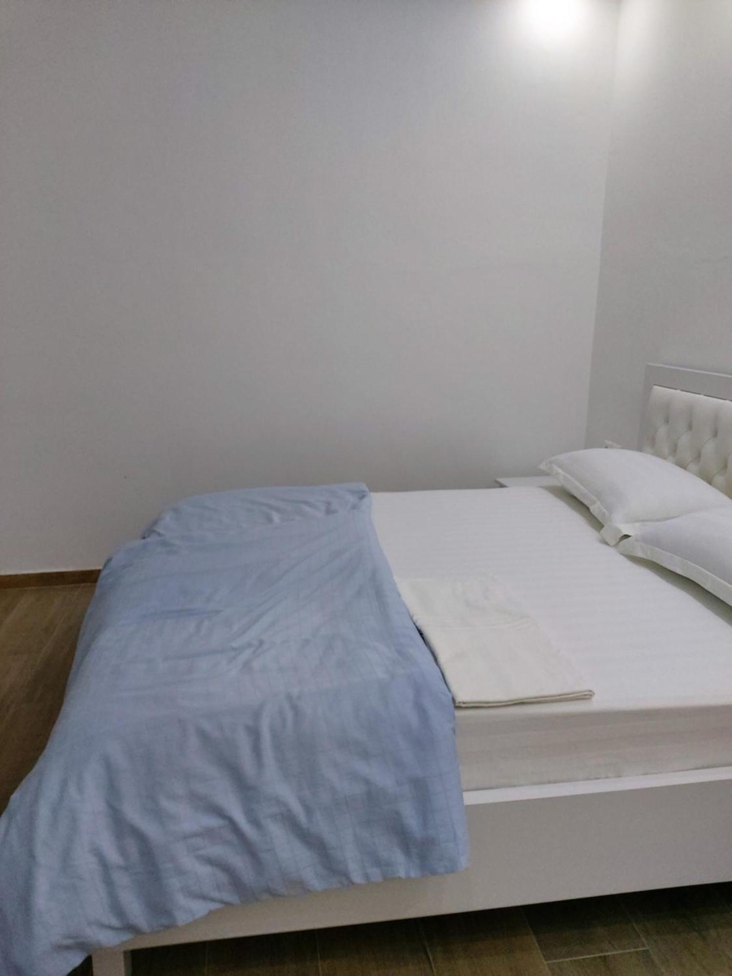 Spacious Apartment Near The Beach Saranda Extérieur photo