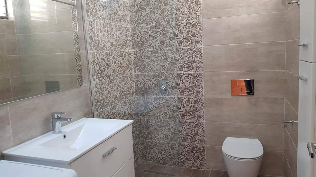 Spacious Apartment Near The Beach Saranda Extérieur photo